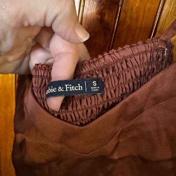 Abercrombie &‎ Fitch crop top size small rust colored - Picture 4 of 4